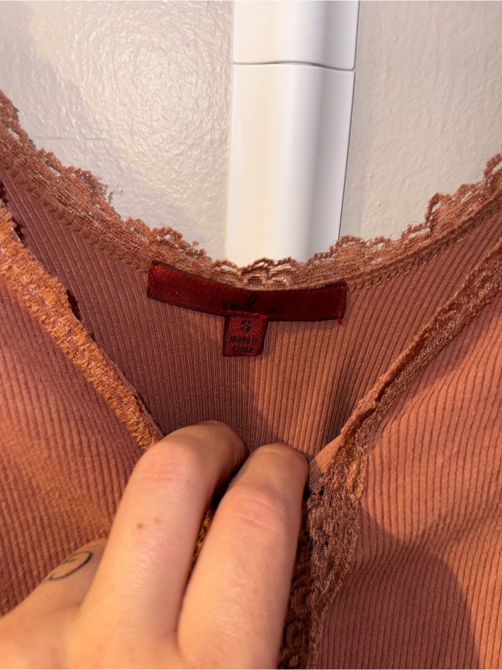 Lace-Trim Ribbed V-Neck Top in Rust - Picture 2 of 4